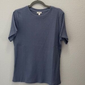 PIlcro, a known brand of Anthropology, presents this XL short sleeve sweater.